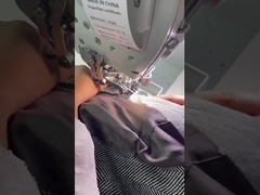 कम्प्यूटरीकृत पैड को कंधे के छेद से जोड़ना और सिलाई मशीन के किनारे को ट्रिम करना चाहिए